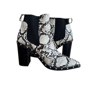 Charles David Dodger Studded‎ Snake Print Pointed Toe Heel Ankle Booties Size 6